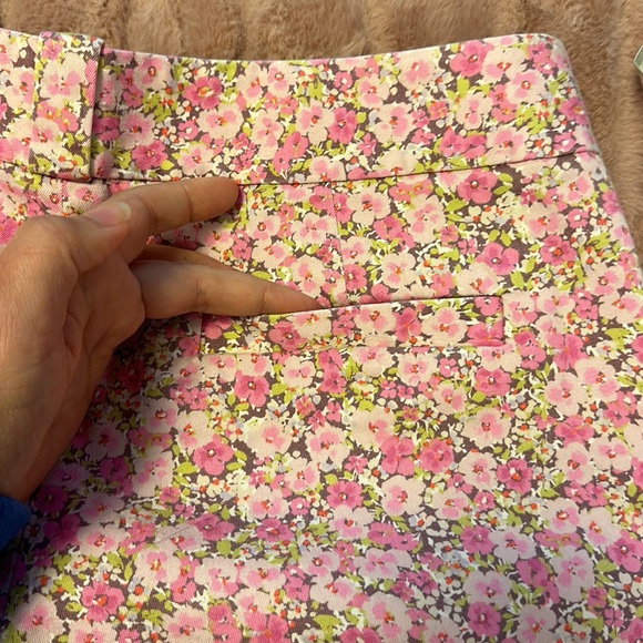 🇺🇸2 for $20🇺🇸 EUC J Crew Factory size 6 side zip floral shorts - Picture 8 of 9